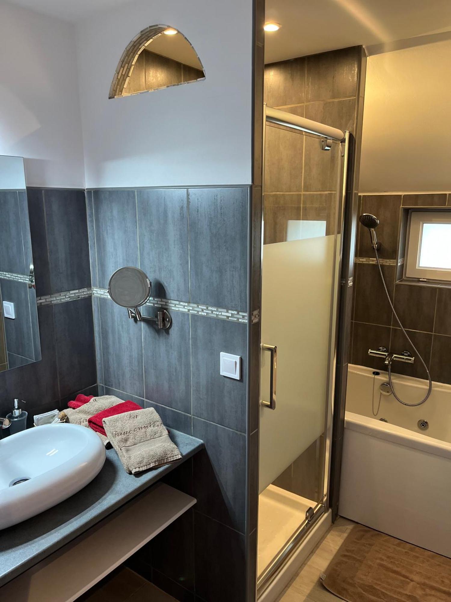 La Fauconniere Bed & Breakfast Brécy Dış mekan fotoğraf